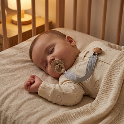 attache sucette bébé apaisé