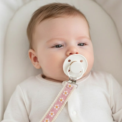 attache tétine repos bébé