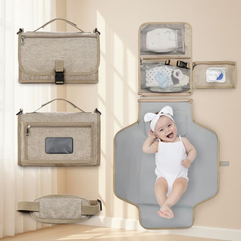 bébé allongé sur sac à langer kaki étanche