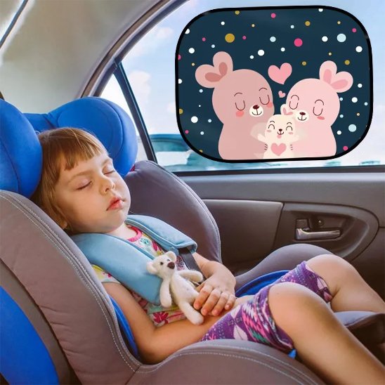 bébé endormi grâce au pare soleil voiture bébé compact