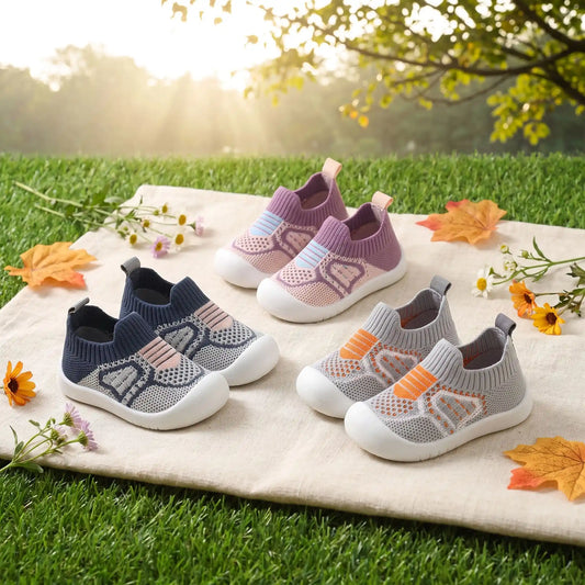 chaussure pour bébé avec dessus en maille