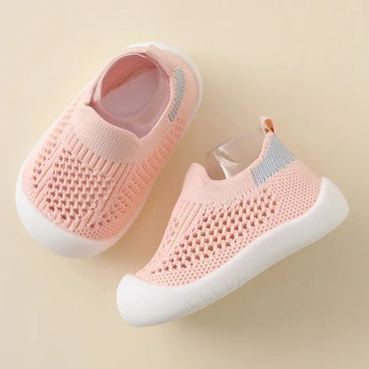 chaussure souple pour bébé rose confortable