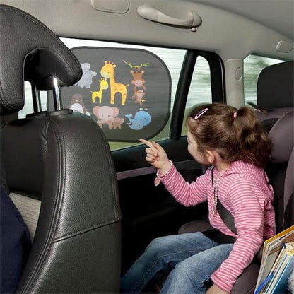 fille pointant animaux du pare soleil voiture pour bebe