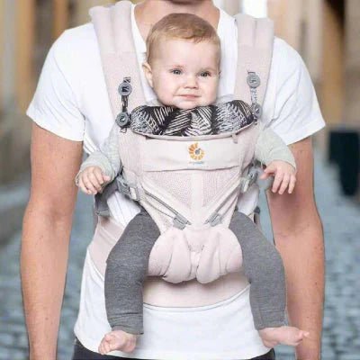 porte bébé ergonomique rose maille avec bébé position face avant